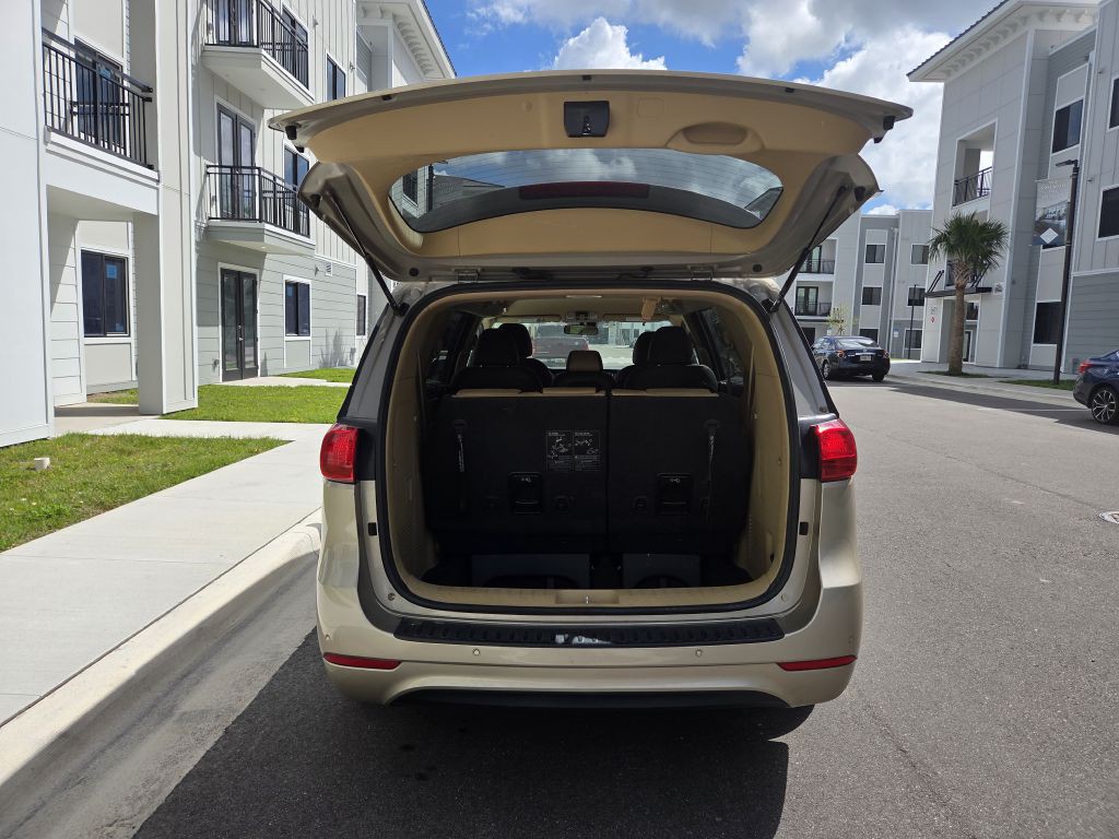 2017 Kia Sedona Image 10