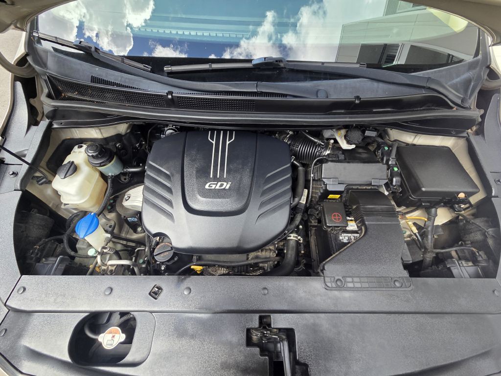 2017 Kia Sedona Image 14