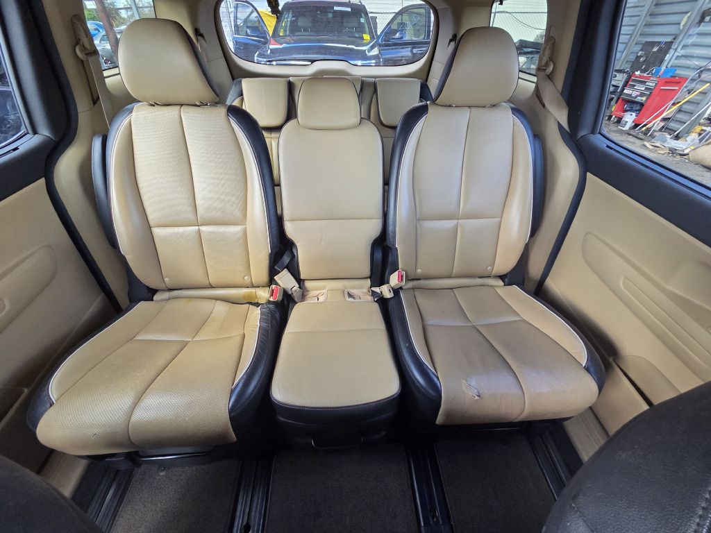 2017 Kia Sedona Image 21