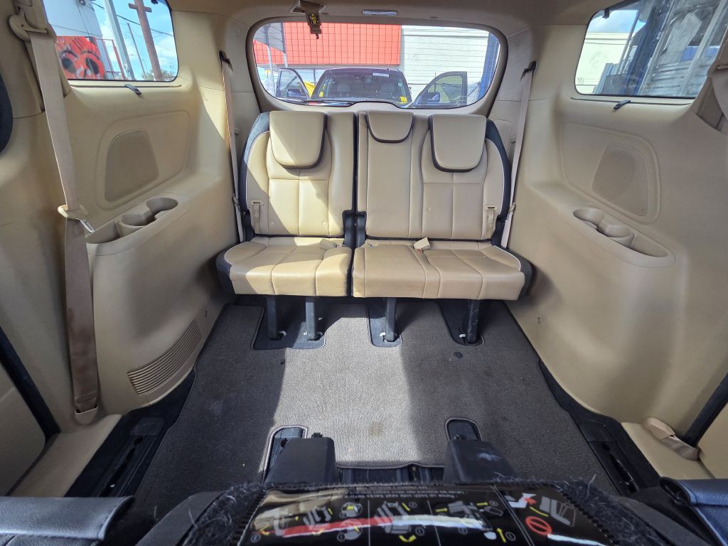 2017 Kia Sedona Image 23