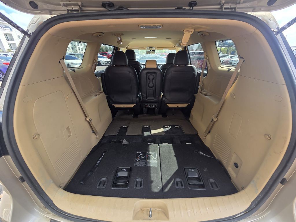 2017 Kia Sedona Image 26
