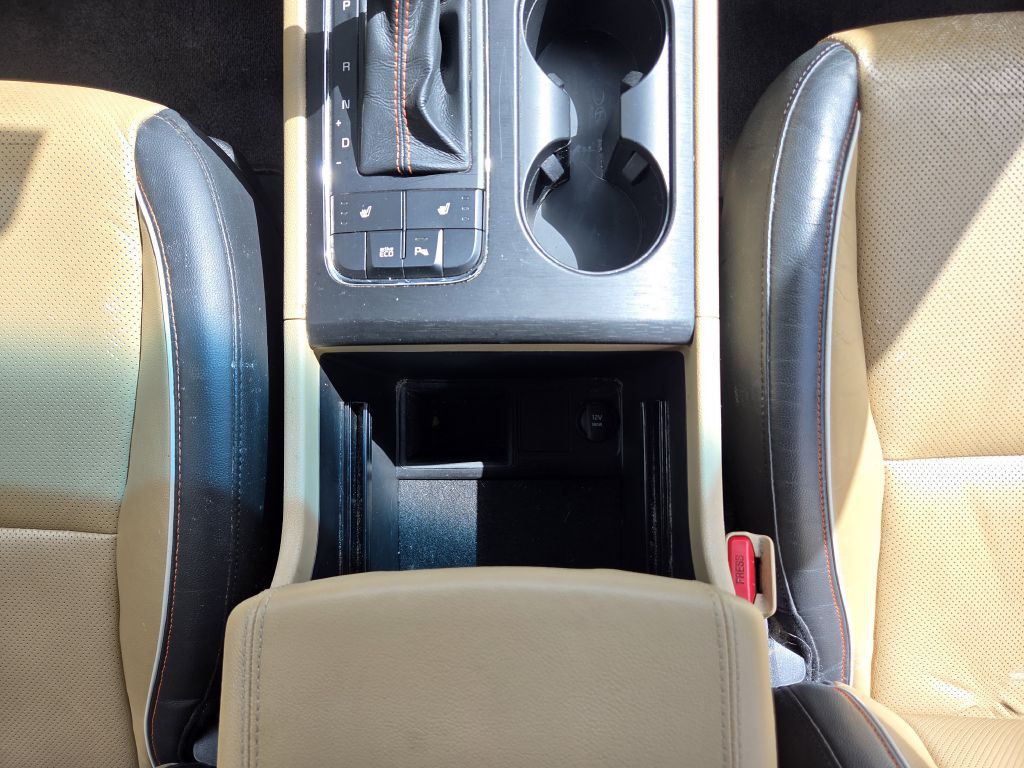 2017 Kia Sedona Image 48