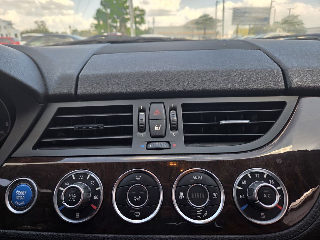 2013 BMW Z4 Image 28