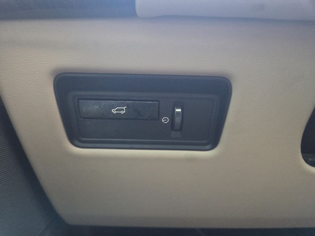 2015 Land Rover Range Rover Sport Image 59