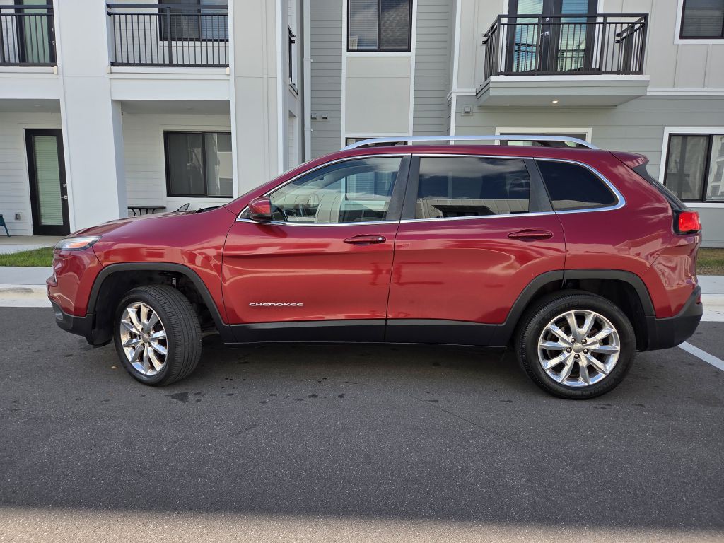2017 Jeep Cherokee Image 10