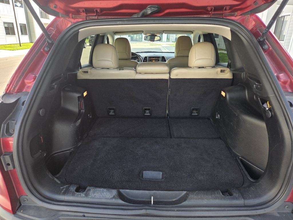 2017 Jeep Cherokee Image 18