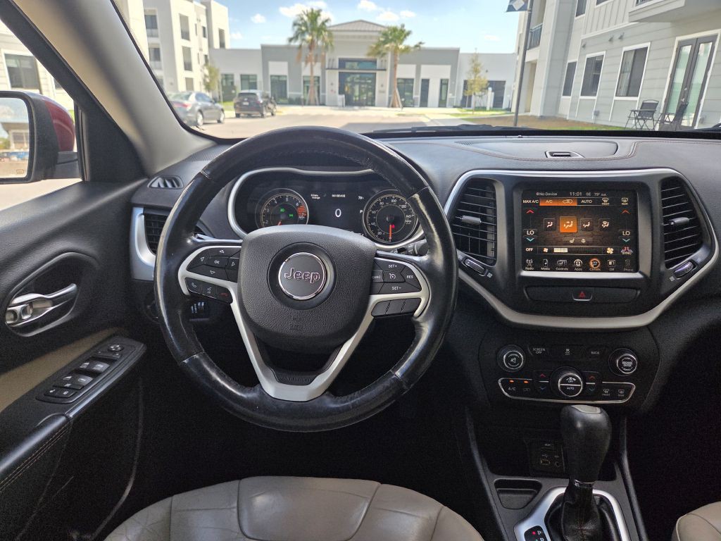 2017 Jeep Cherokee Image 26