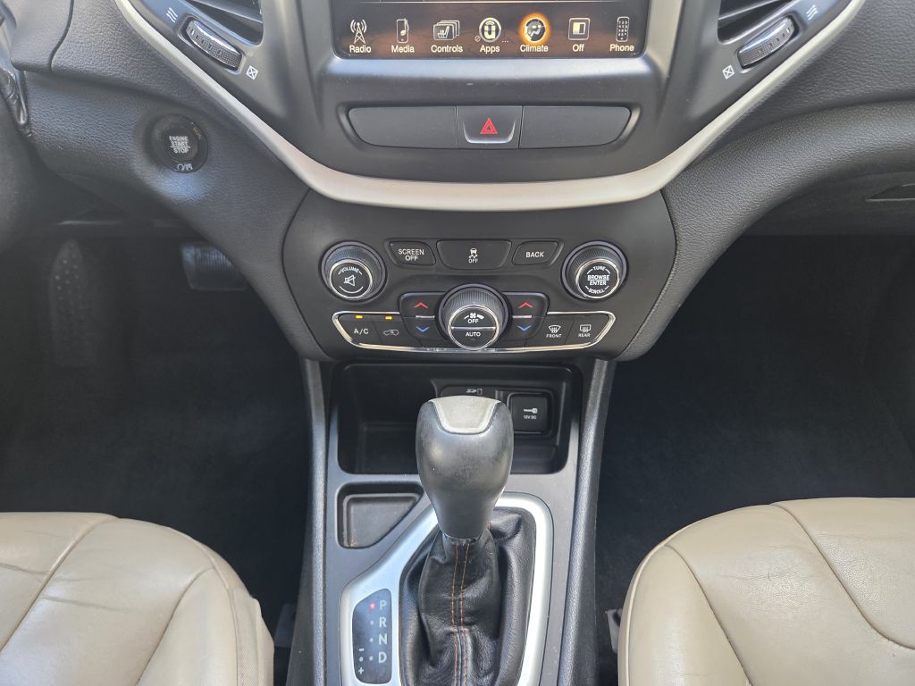 2017 Jeep Cherokee Image 31