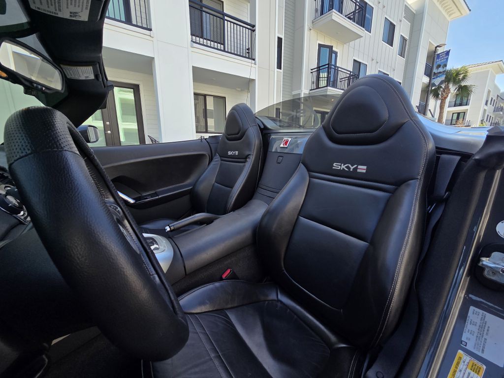 2008 Saturn Sky Image 28