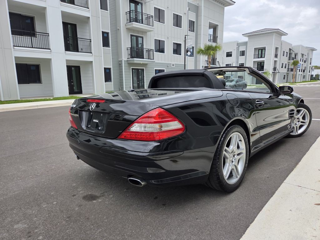 2007 Mercedes-Benz SL-Class Image 11