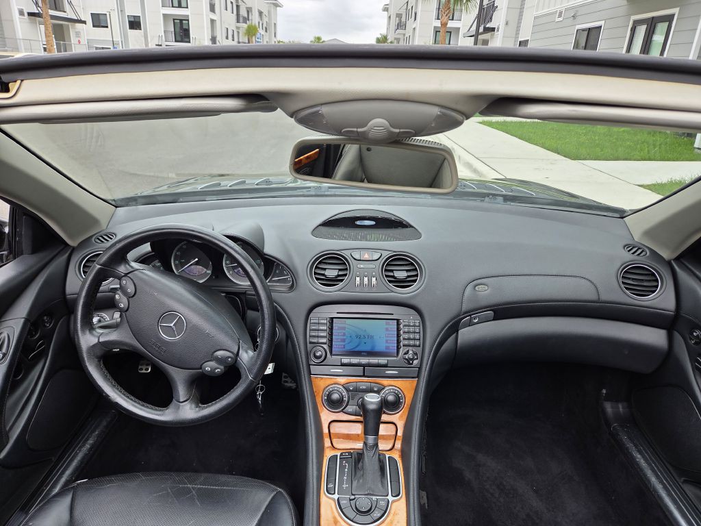 2007 Mercedes-Benz SL-Class Image 33