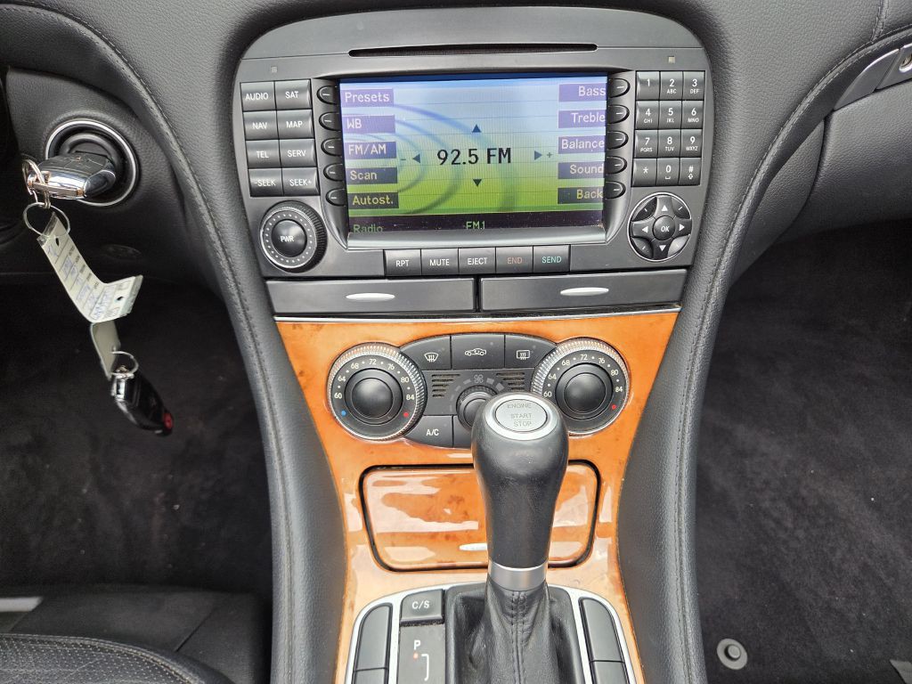 2007 Mercedes-Benz SL-Class Image 35