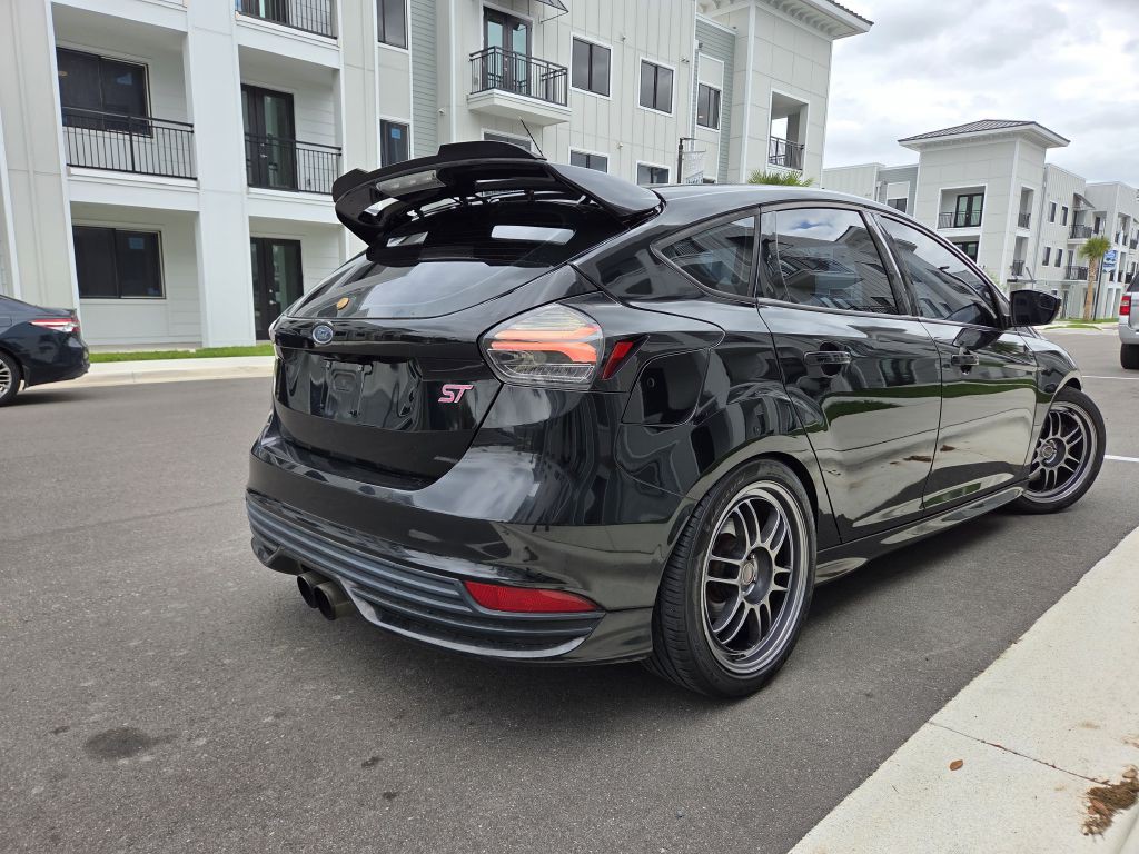 2016 Ford Focus Image 6