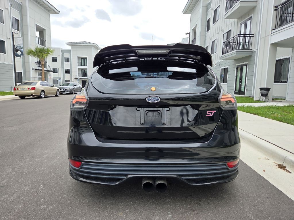 2016 Ford Focus Image 7