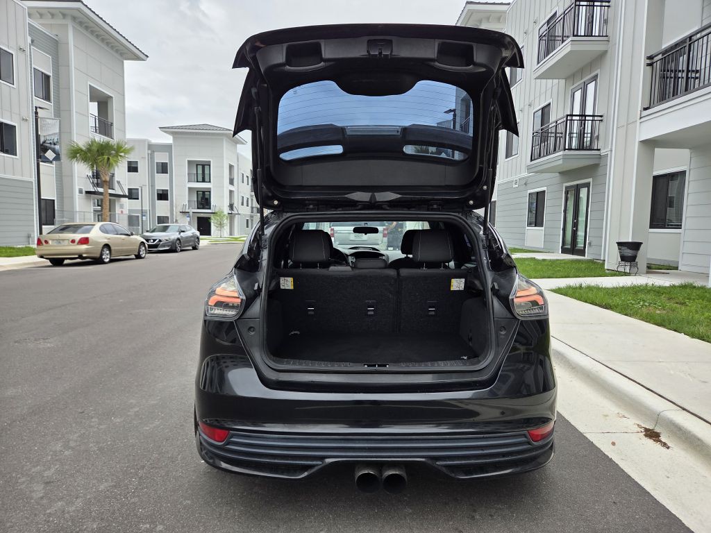 2016 Ford Focus Image 14