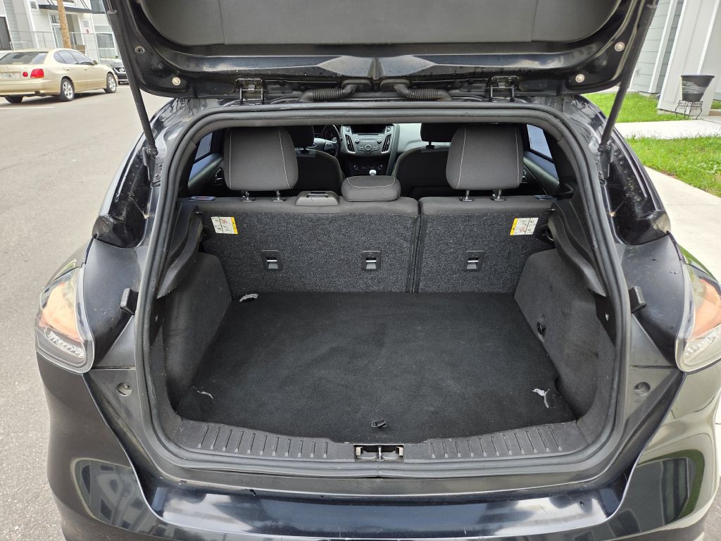 2016 Ford Focus Image 15