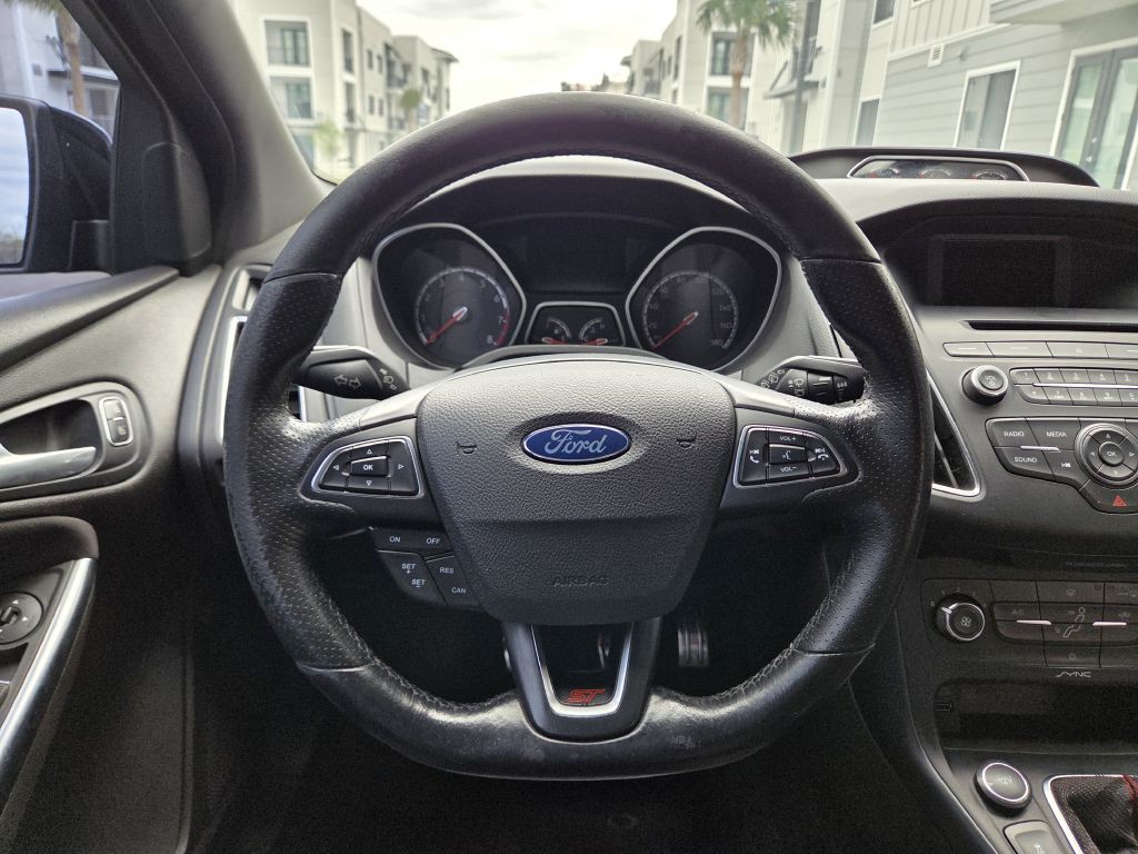 2016 Ford Focus Image 20