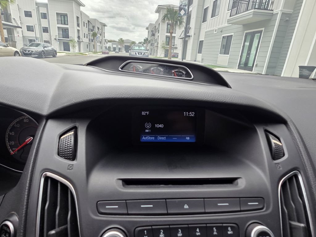 2016 Ford Focus Image 23