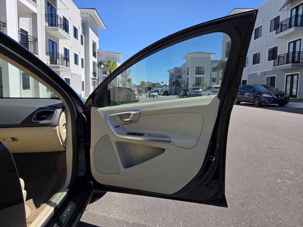 2013 Volvo S60 Image 45