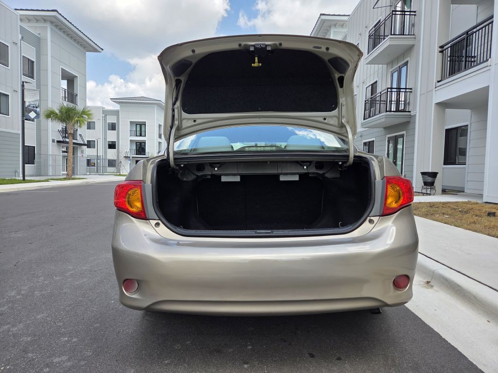 2010 Toyota Corolla Image 9