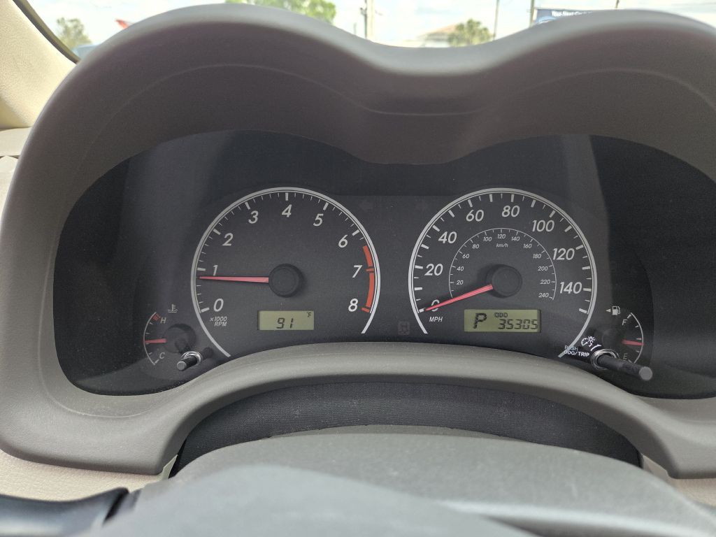 2010 Toyota Corolla Image 14