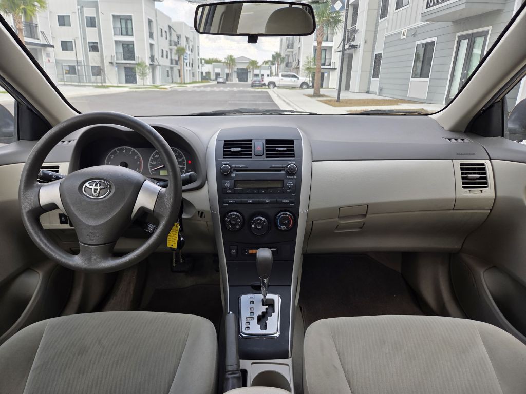 2010 Toyota Corolla Image 19