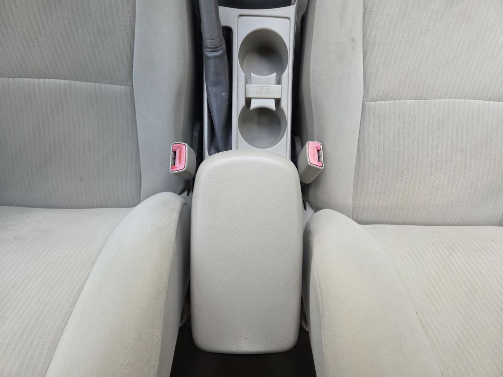 2010 Toyota Corolla Image 26