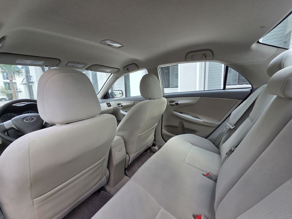 2010 Toyota Corolla Image 33