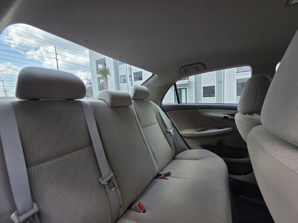 2010 Toyota Corolla Image 37