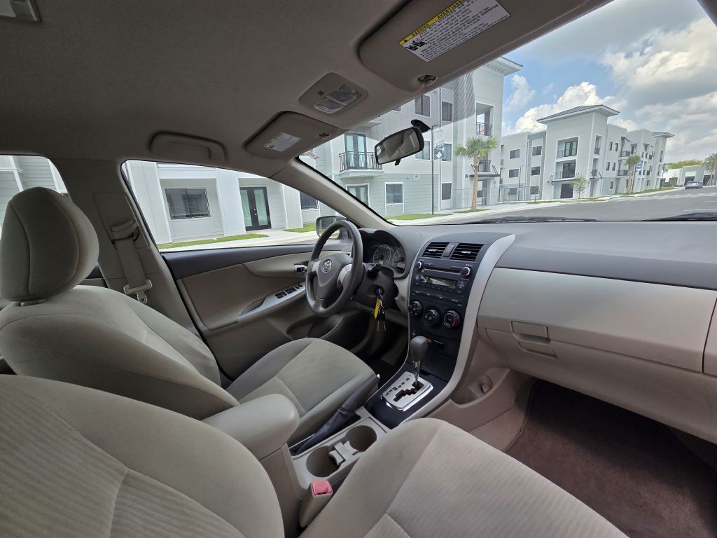 2010 Toyota Corolla Image 39