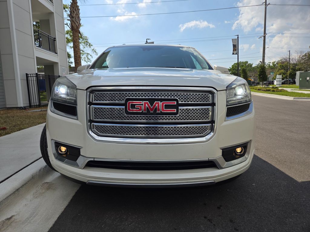 2014 GMC Acadia Image 2