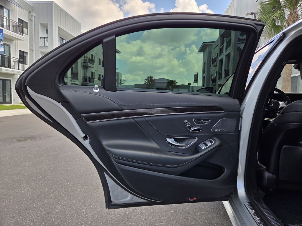 2015 Mercedes-Benz S-Class Image 48