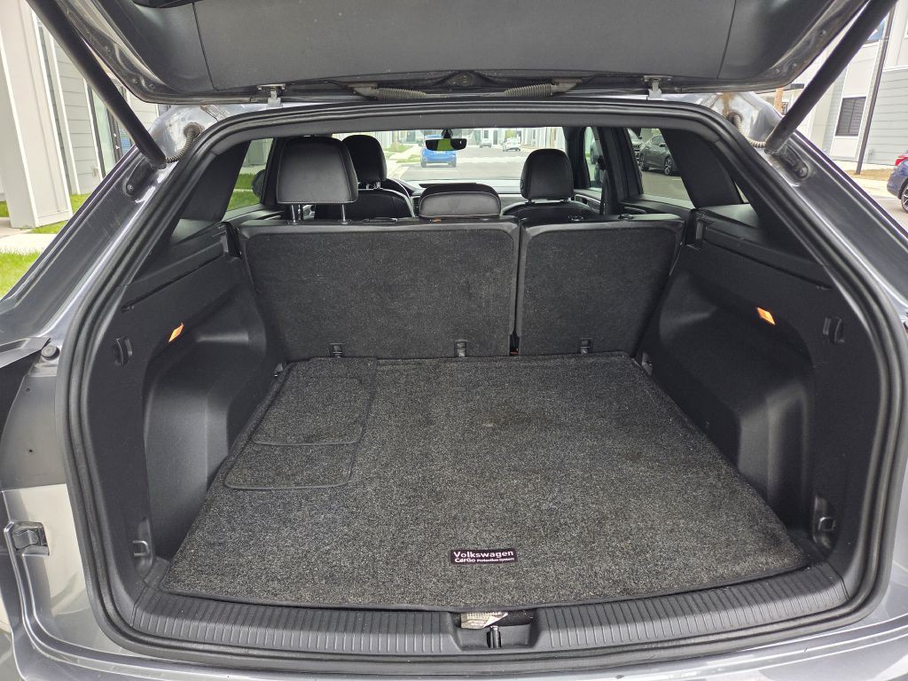 2020 Volkswagen Atlas Cross Sport Image 10