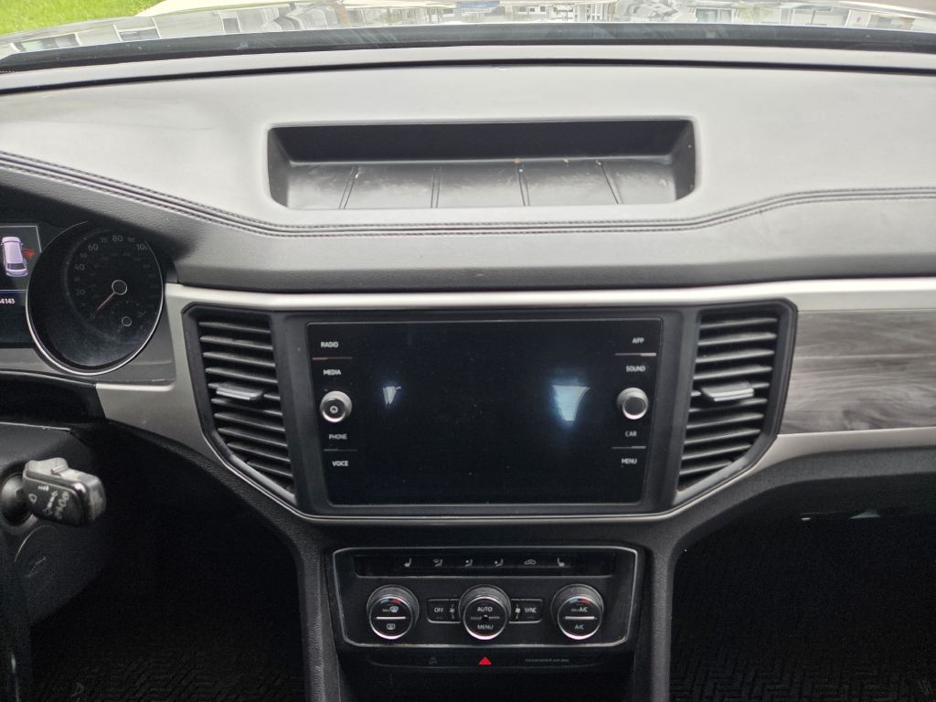 2020 Volkswagen Atlas Cross Sport Image 22