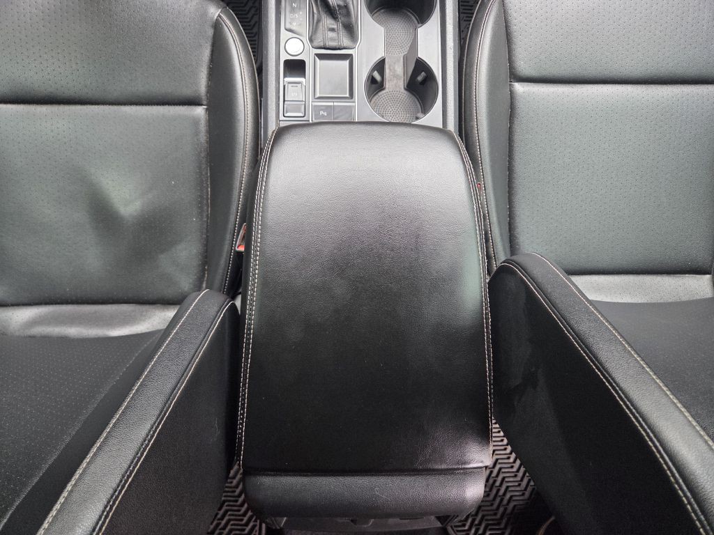 2020 Volkswagen Atlas Cross Sport Image 29