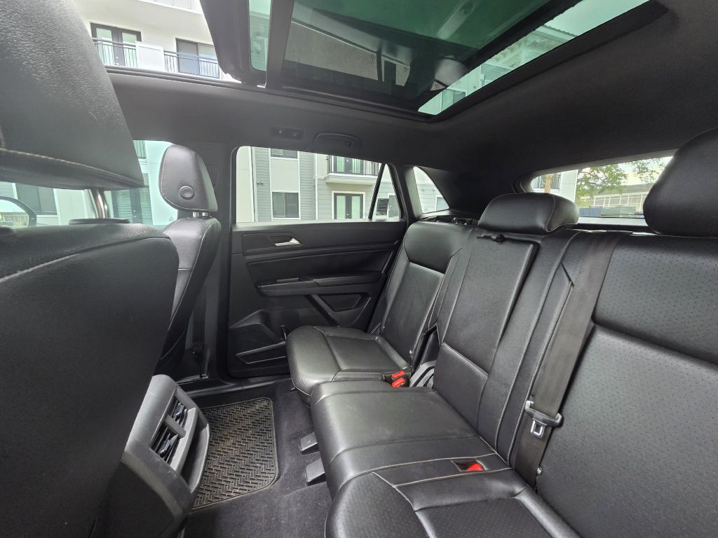 2020 Volkswagen Atlas Cross Sport Image 42