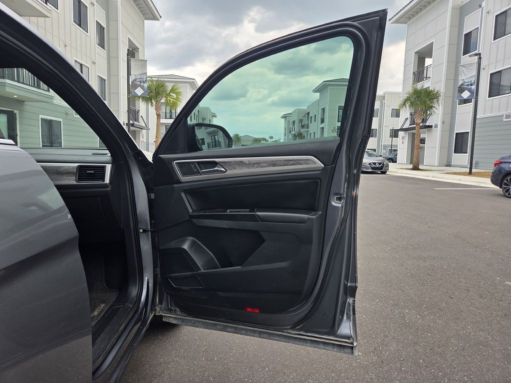 2020 Volkswagen Atlas Cross Sport Image 46