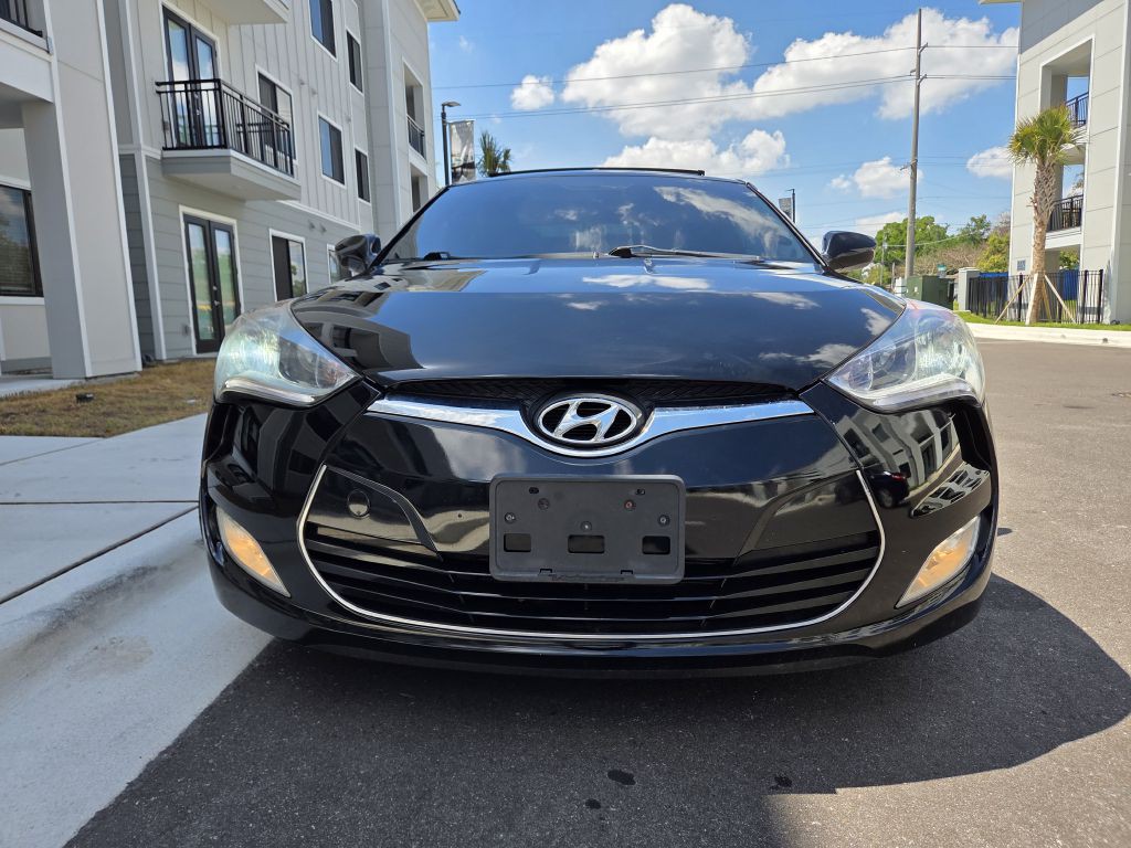 2014 Hyundai Veloster Image 2