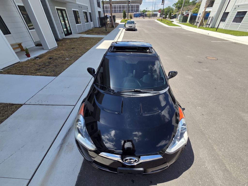 2014 Hyundai Veloster Image 3
