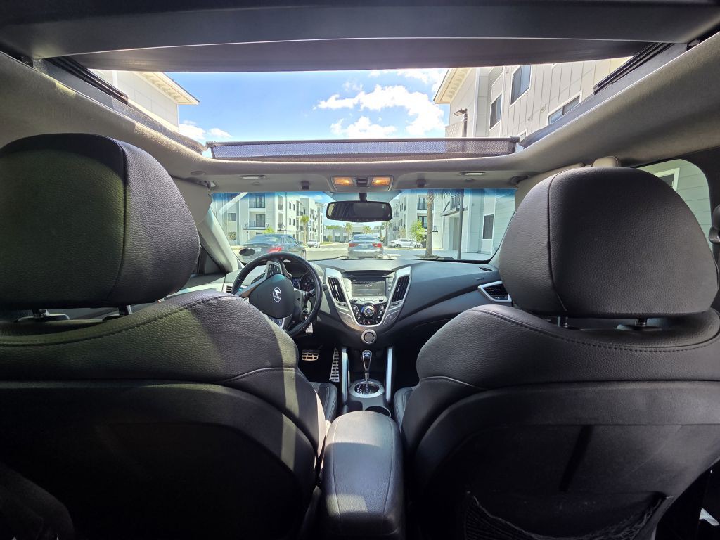 2014 Hyundai Veloster Image 17