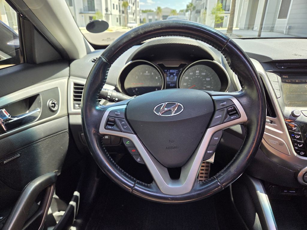 2014 Hyundai Veloster Image 24