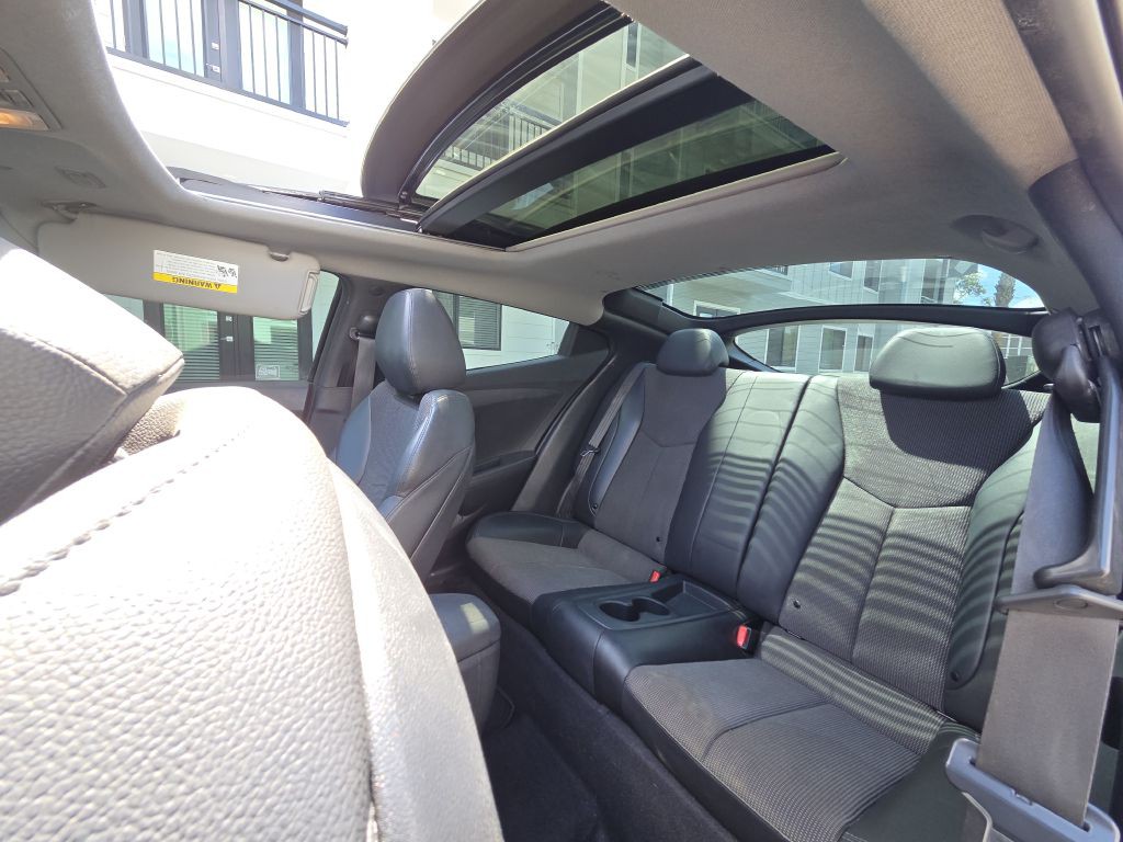 2014 Hyundai Veloster Image 39