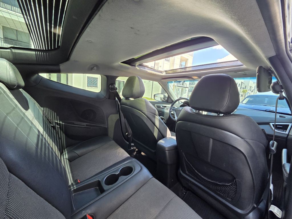 2014 Hyundai Veloster Image 41