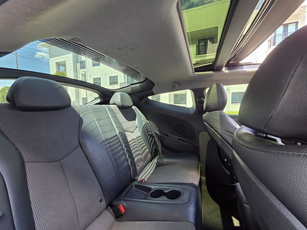 2014 Hyundai Veloster Image 42