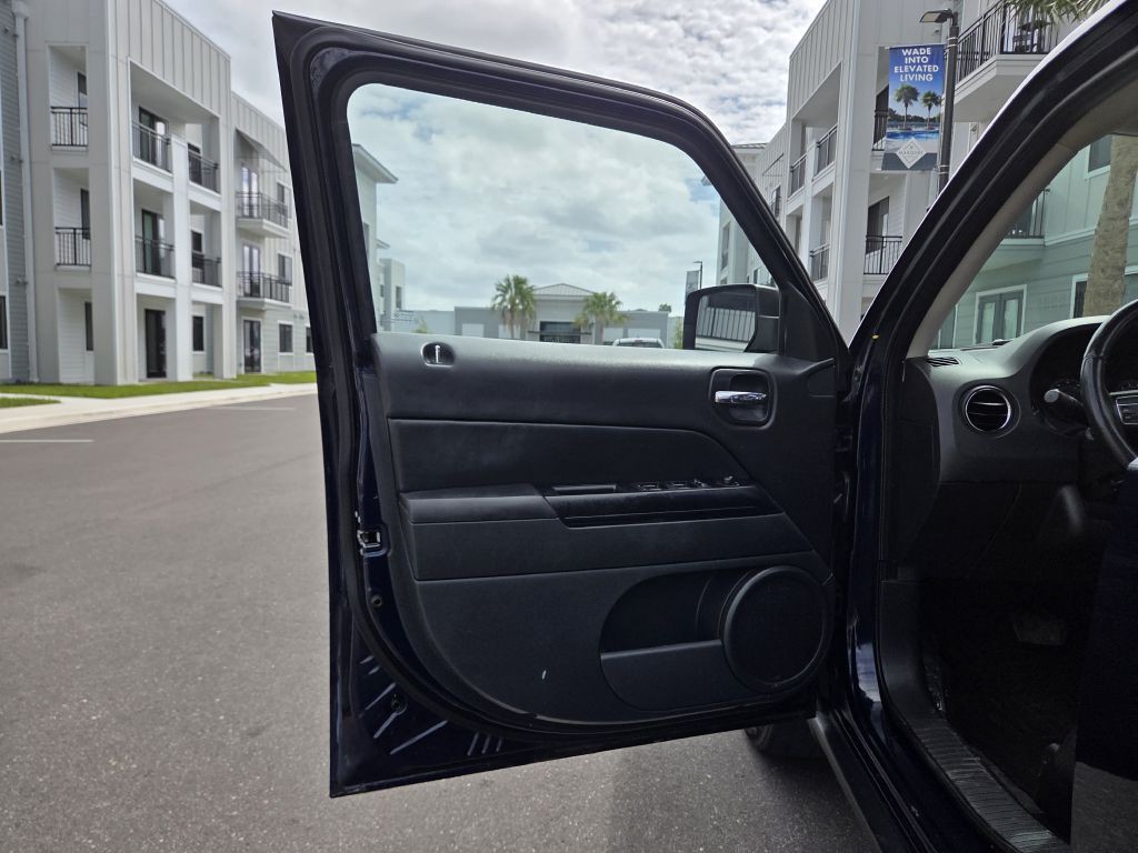 2015 Jeep Patriot Image 35