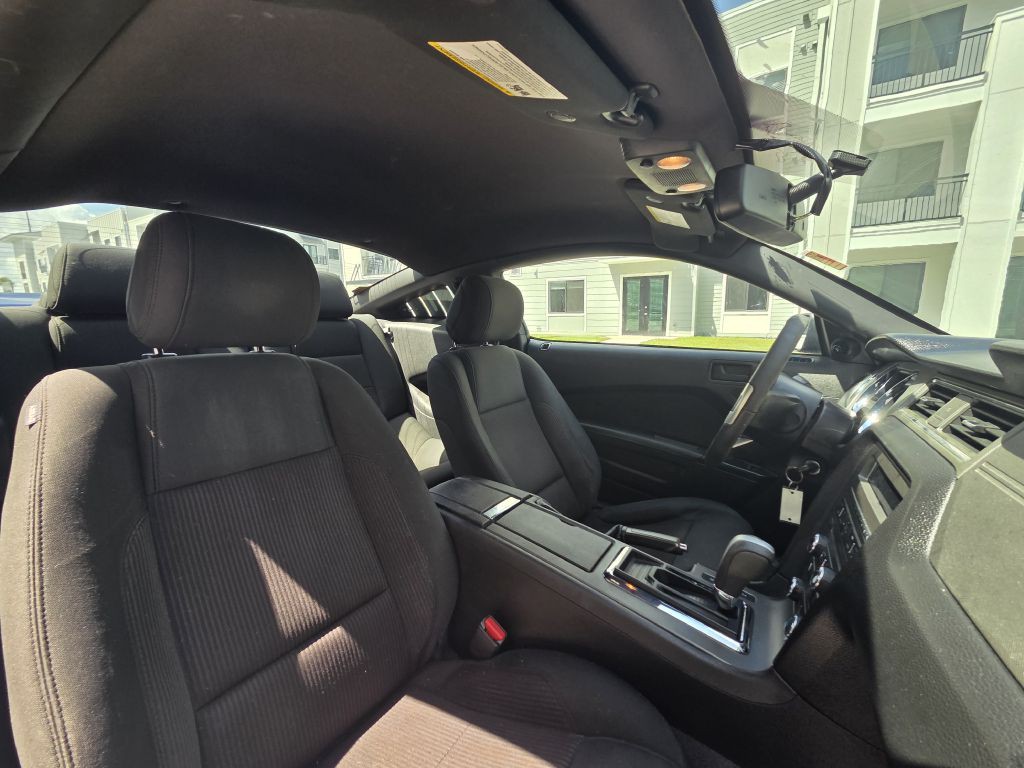 2014 Ford Mustang Image 24