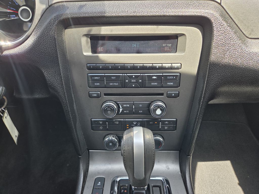 2014 Ford Mustang Image 32