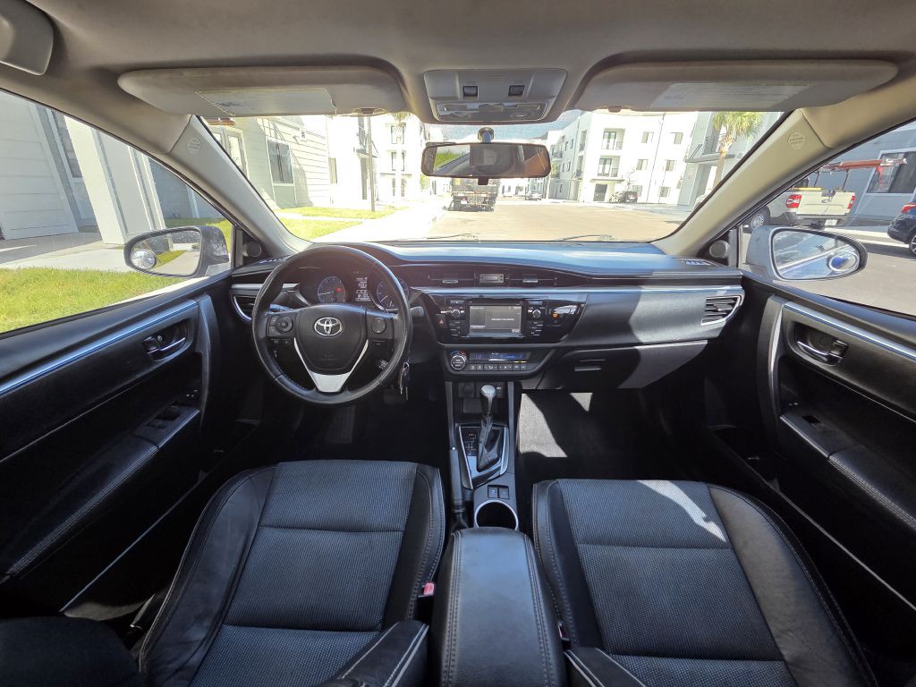 2014 Toyota Corolla Image 17