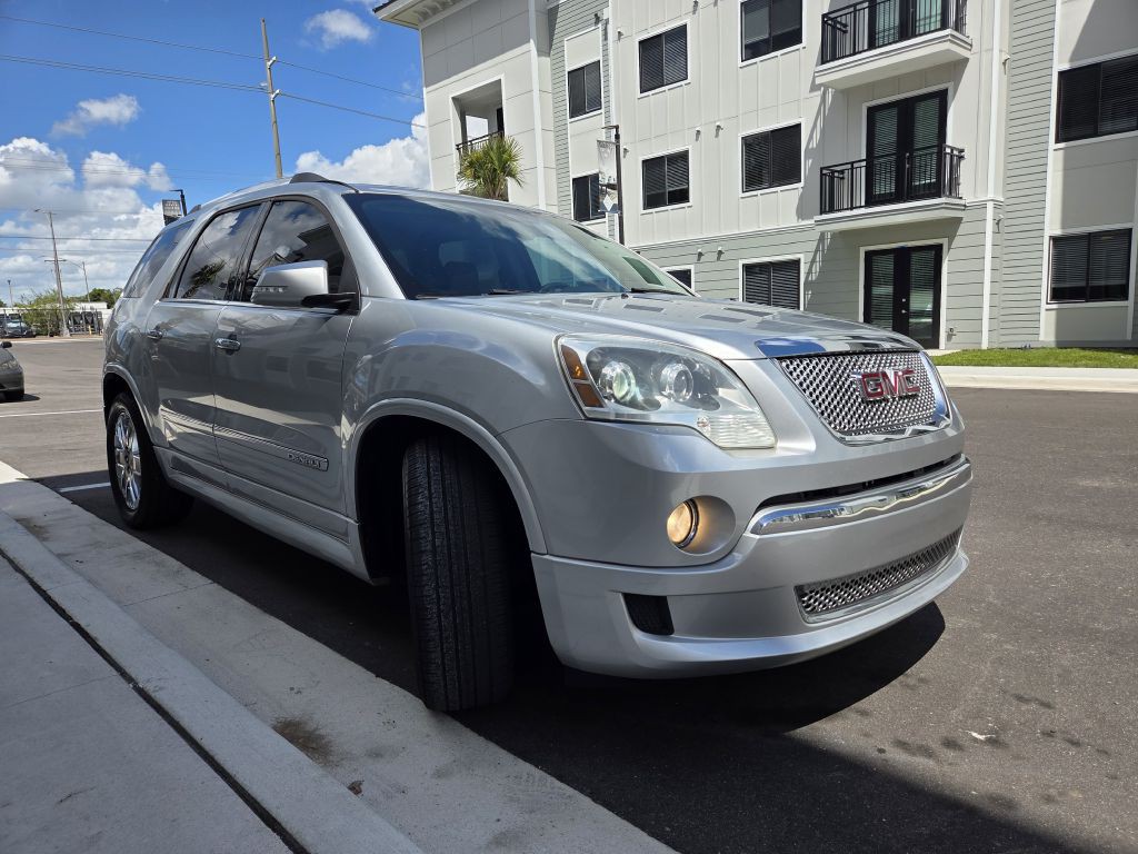 2012 GMC Acadia Image 4