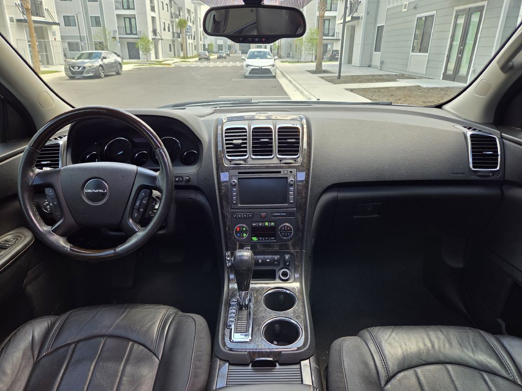 2012 GMC Acadia Image 18